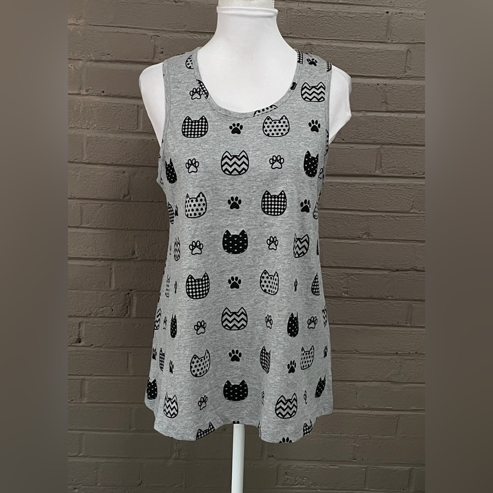 Gray 🐱 CAT print tank NWT M